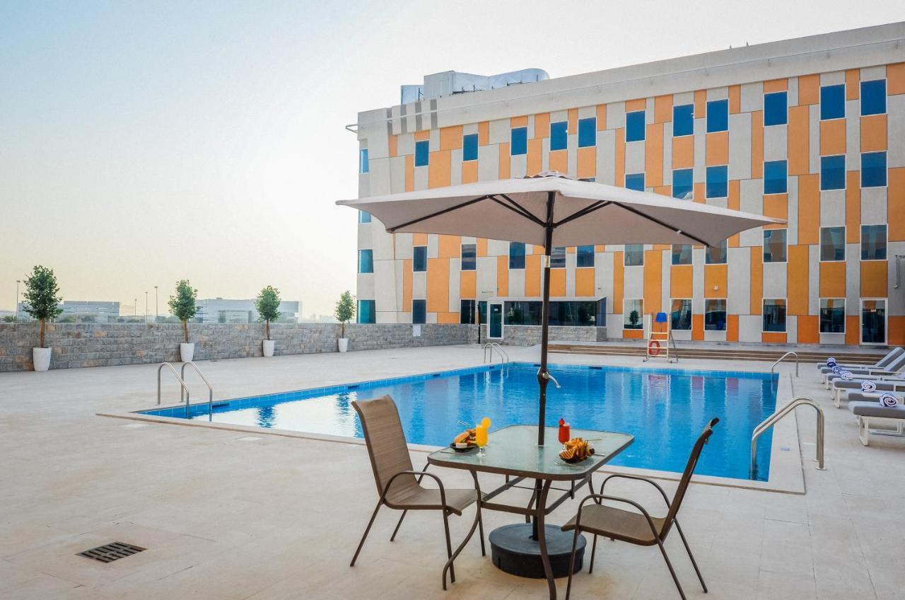 Vogo Grand Hotel Formerly Best Western Plus Hotel Dubai Academic City Exterior foto