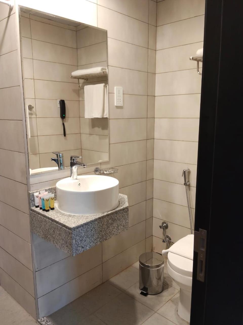 Vogo Grand Hotel Formerly Best Western Plus Hotel Dubai Academic City Habitación foto